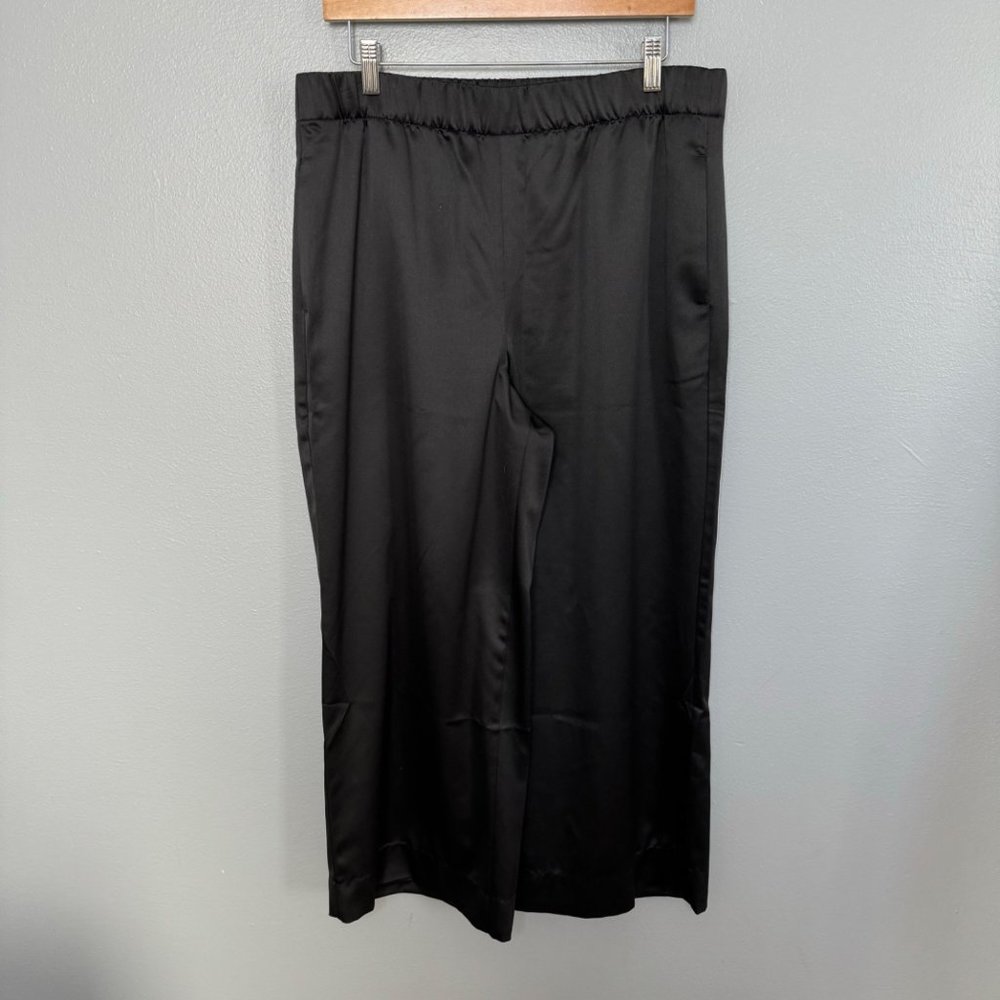 ANN TAYLOR FACTORY black satin wide leg crop pants size LP